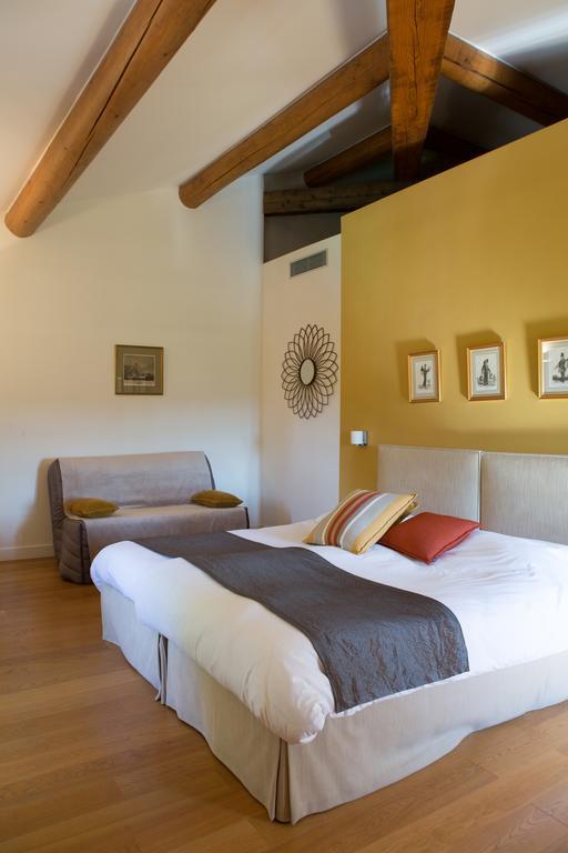 Espace De L'Hers Châteauneuf-du-Pape Esterno foto